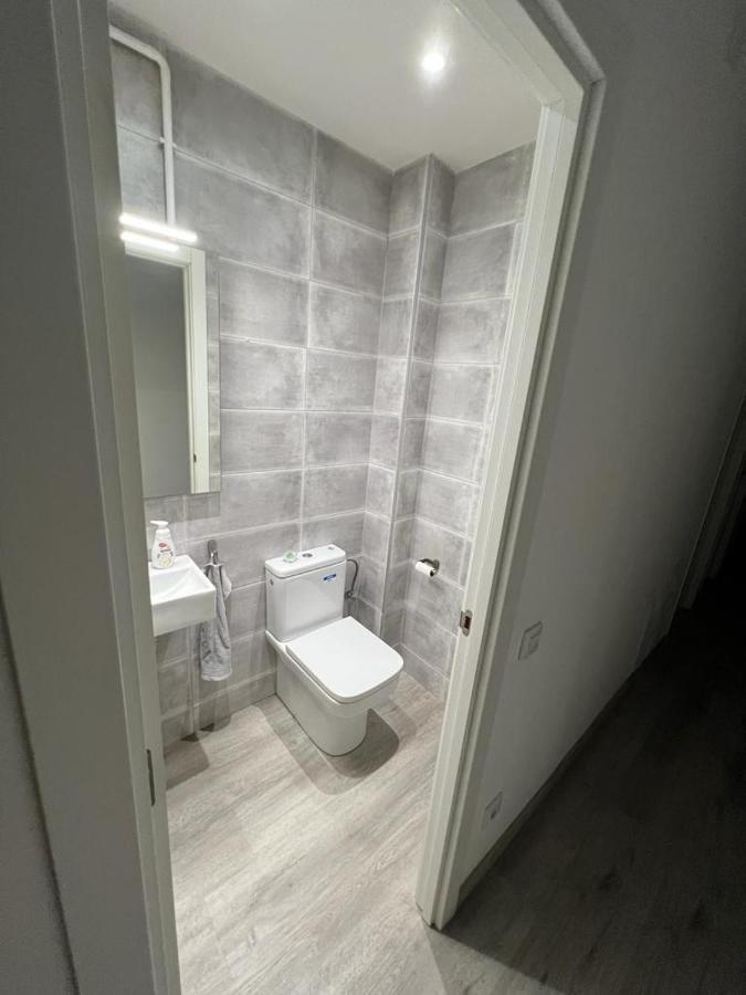 ホテル Amistat House バルセロナ エクステリア 写真